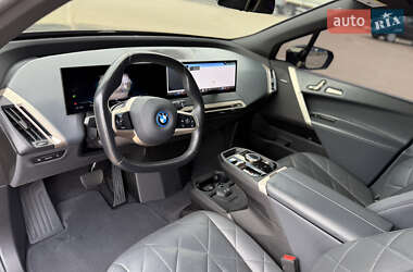 Позашляховик / Кросовер BMW iX 2023 в 