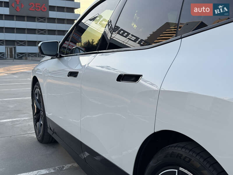 Внедорожник / Кроссовер BMW iX 2021 в Киеве