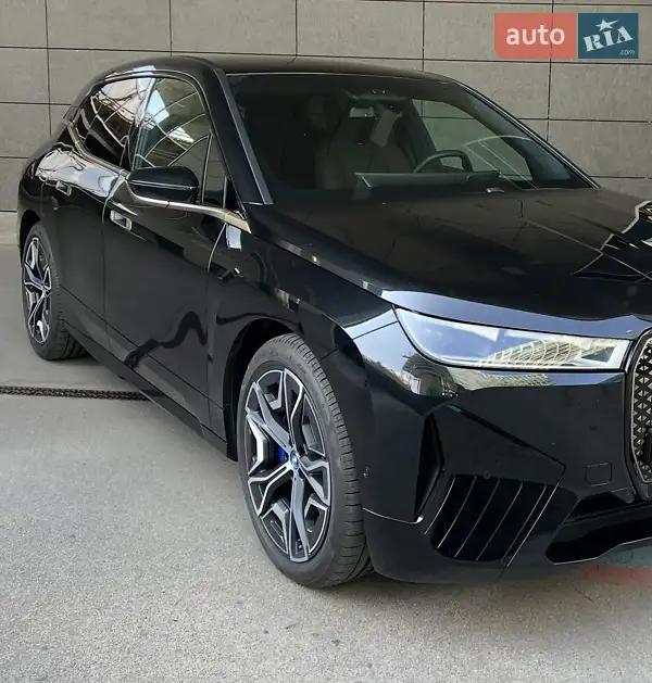 BMW iX