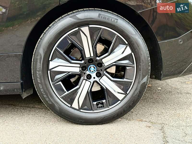 Внедорожник / Кроссовер BMW iX 2021 в Киеве