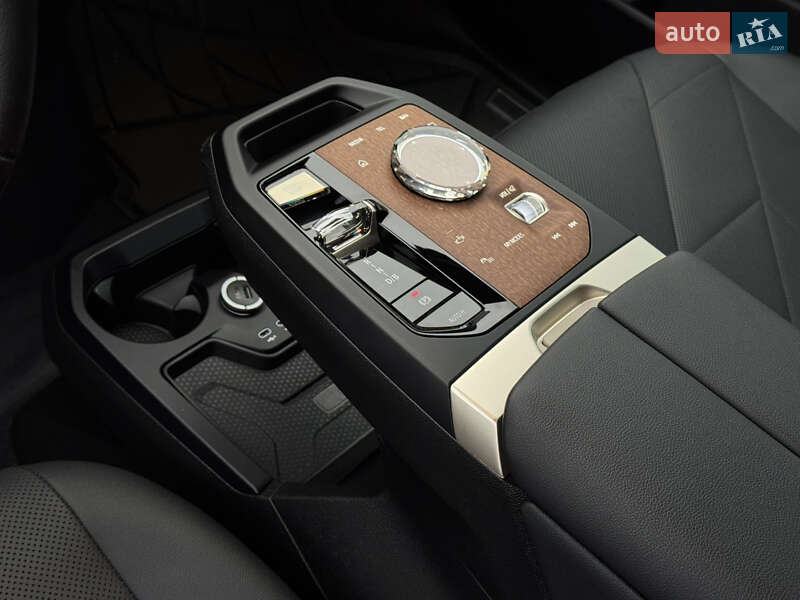Внедорожник / Кроссовер BMW iX 2023 в Киеве фото 36 Внедорожник / Кроссовер BMW iX 2023 в Киеве