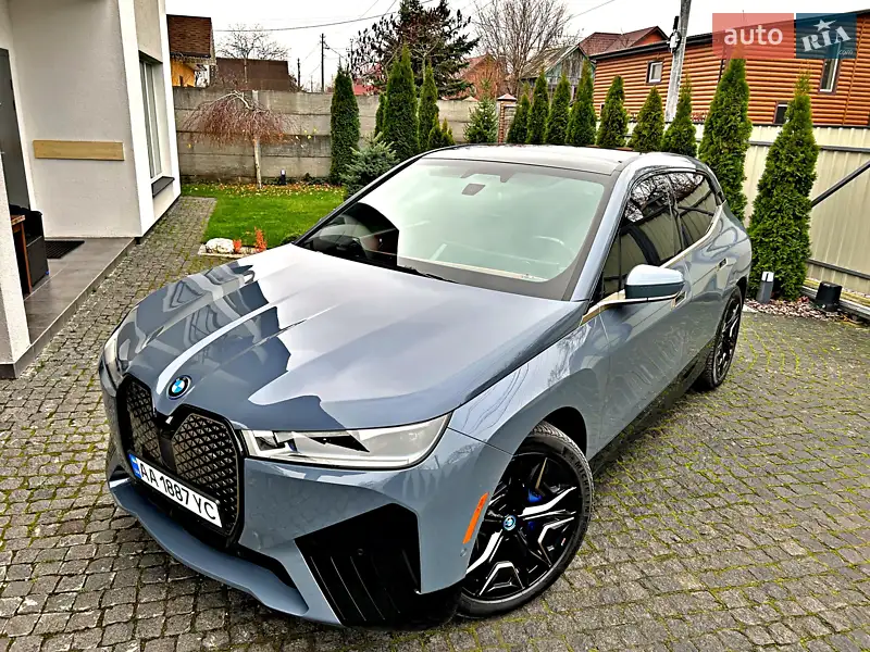 BMW iX