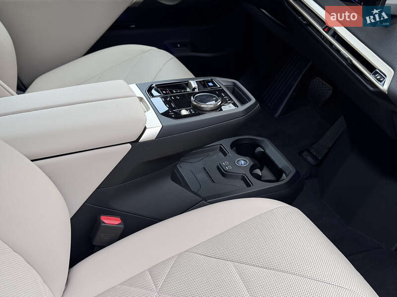 Внедорожник / Кроссовер BMW iX 2022 в Киеве