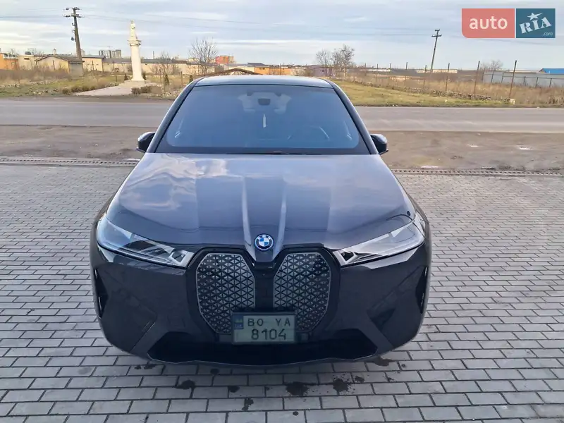BMW iX