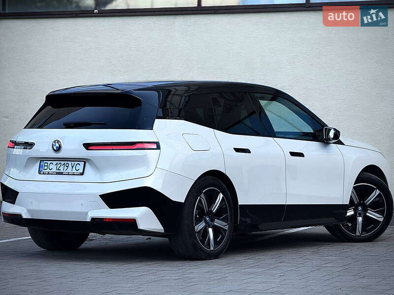 Позашляховик / Кросовер BMW iX 2021 в Стрию