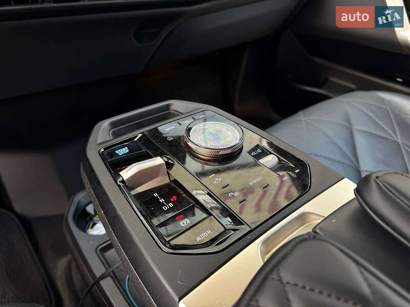 Позашляховик / Кросовер BMW iX 2021 в Стрию