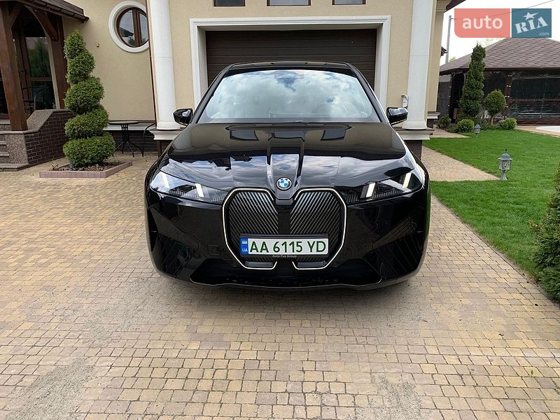 BMW iX 2025