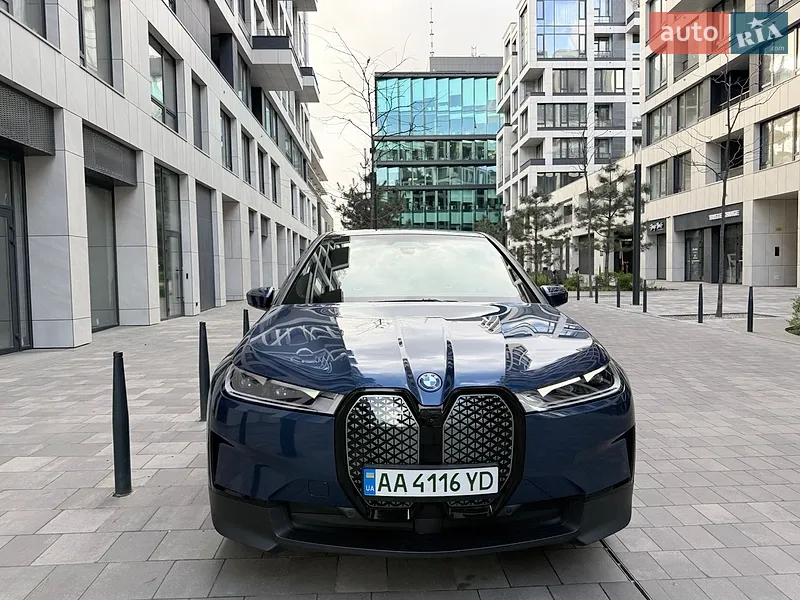 BMW iX