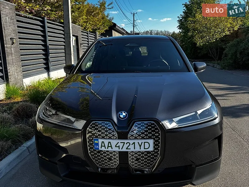 BMW iX