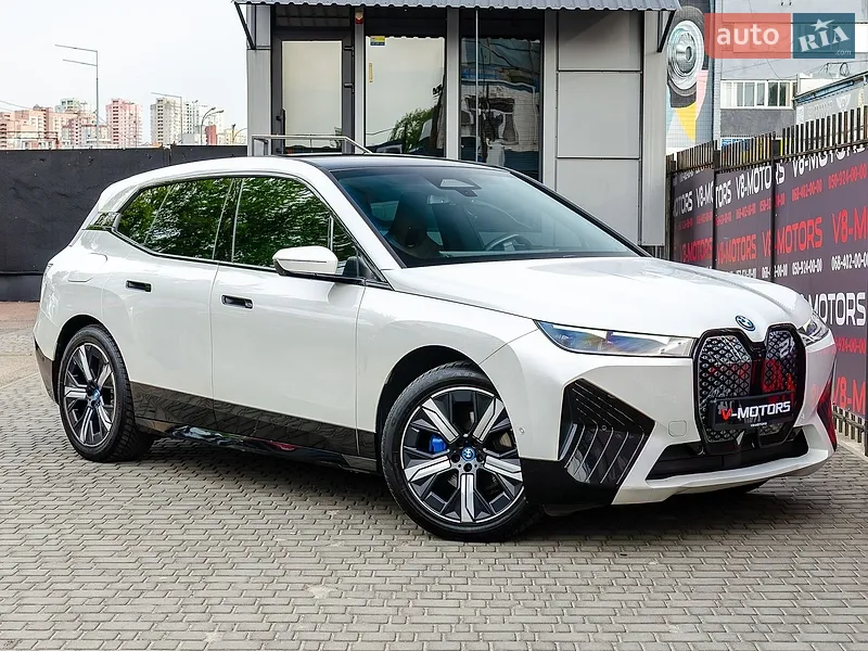 BMW iX
