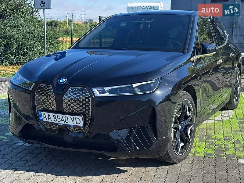 BMW iX