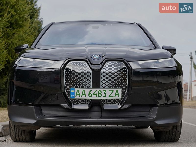 BMW iX, photos from the listing