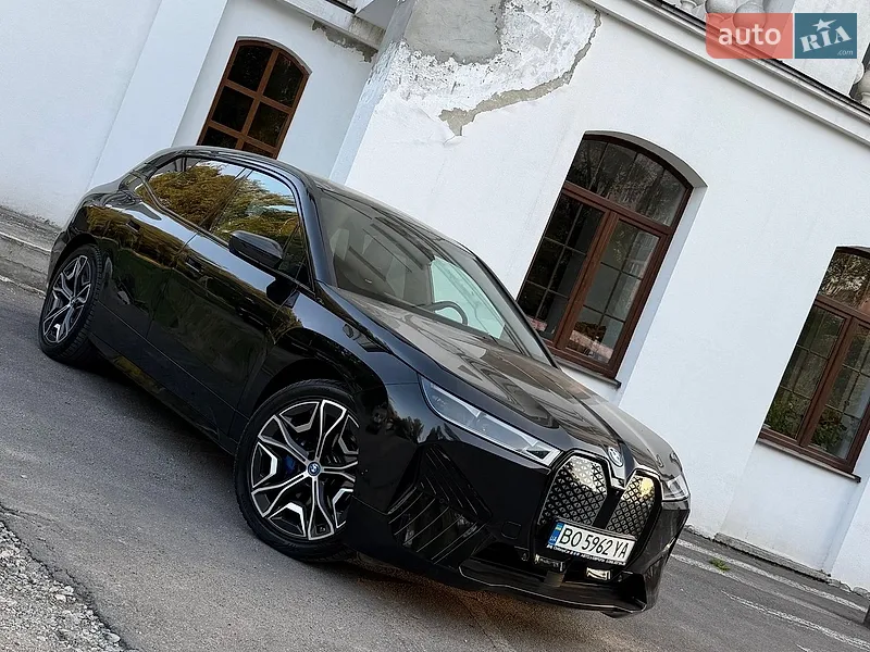 BMW iX