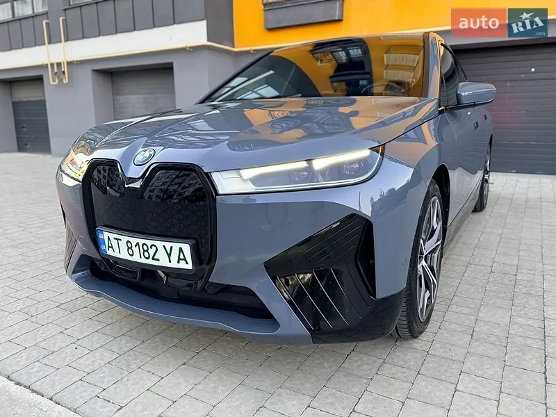 BMW iX