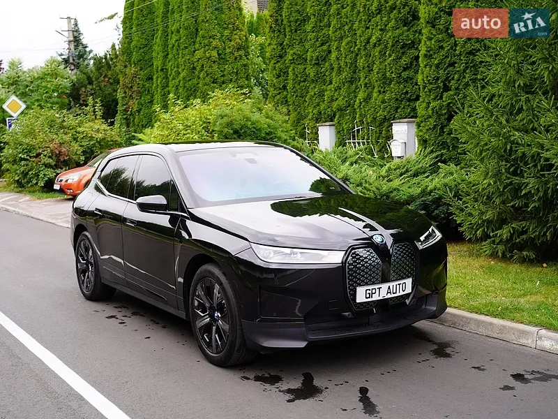 BMW iX