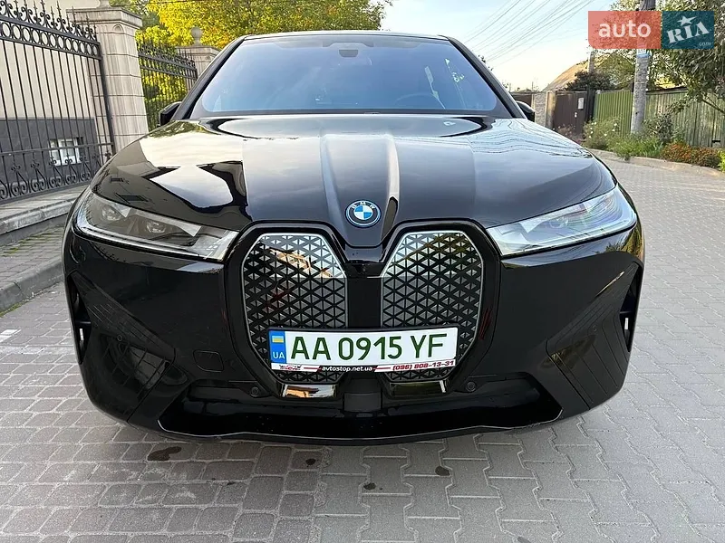 BMW iX