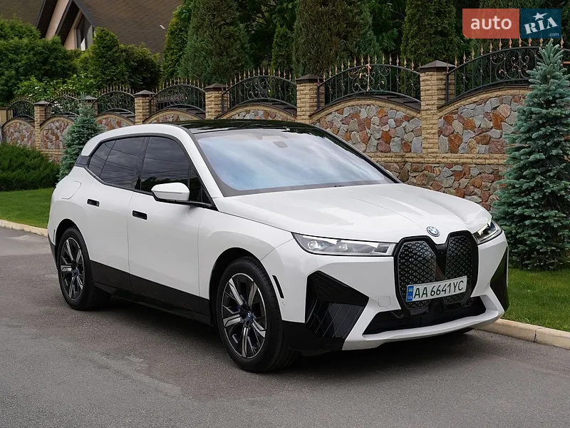 BMW iX