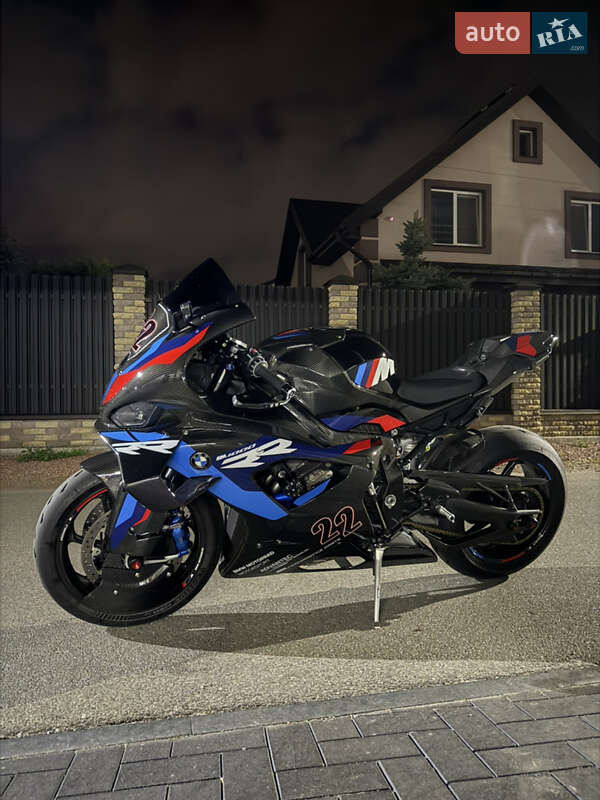 Спортбайк BMW M 1000RR 2024 в Киеве фото 32 Спортбайк BMW M 1000RR 2024 в Киеве