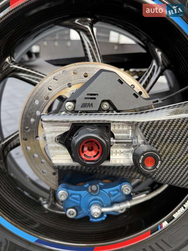 Спортбайк BMW M 1000RR 2024 в Киеве фото 38 Спортбайк BMW M 1000RR 2024 в Киеве