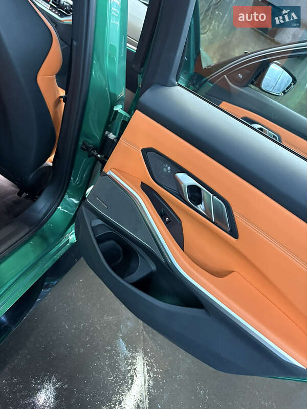 Седан BMW M3 2022 в Киеве