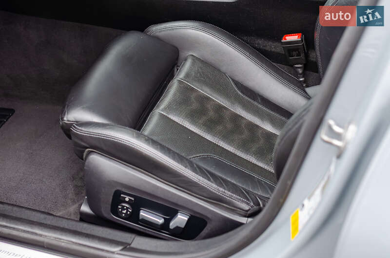 Седан BMW M3 2021 в Киеве