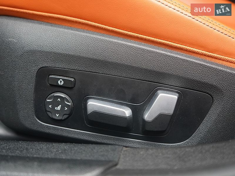 Седан BMW M3 2022 в Львові
