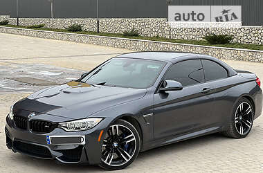 Кабриолет BMW M4 2015 в 