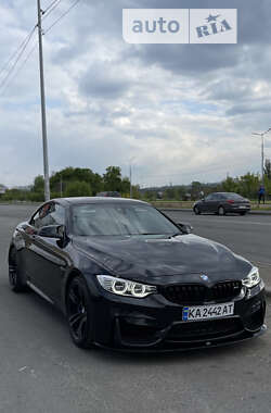 Кабріолет BMW M4 2017 в 