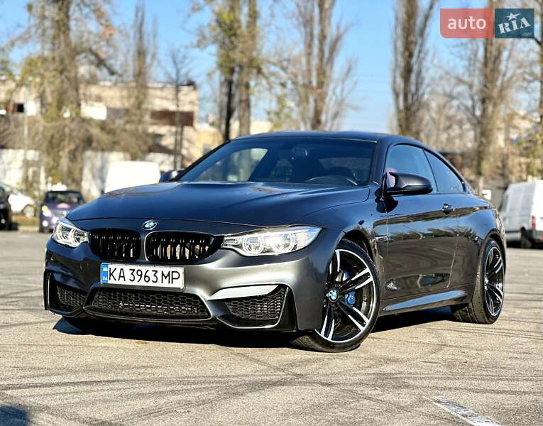 Купе BMW M4 2016 в Киеве