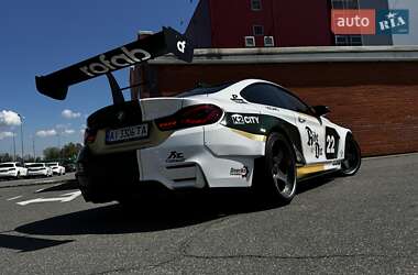 Купе BMW M4 2017 в 