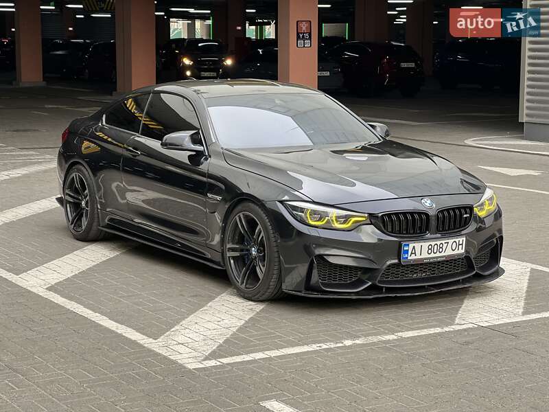 Купе BMW M4 2015 в Киеве