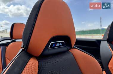 Кабріолет BMW M4 2023 в 