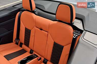 Кабріолет BMW M4 2023 в 