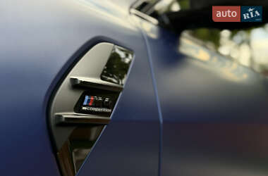 Кабриолет BMW M4 2022 в 