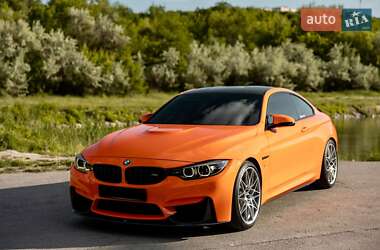 Купе BMW M4 2017 в Дніпрі