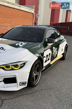 Купе BMW M4 2017 в Киеве