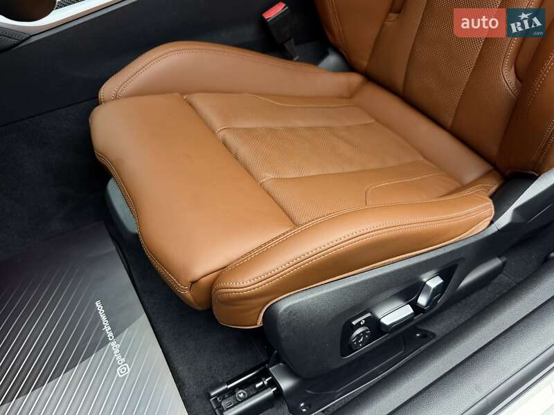 Купе BMW M4 2023 в Киеве