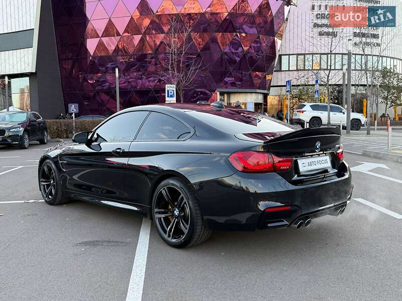 Купе BMW M4 2015 в Киеве