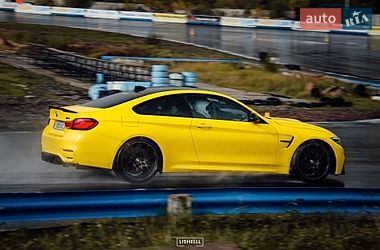 Купе BMW M4 2016 в Києві