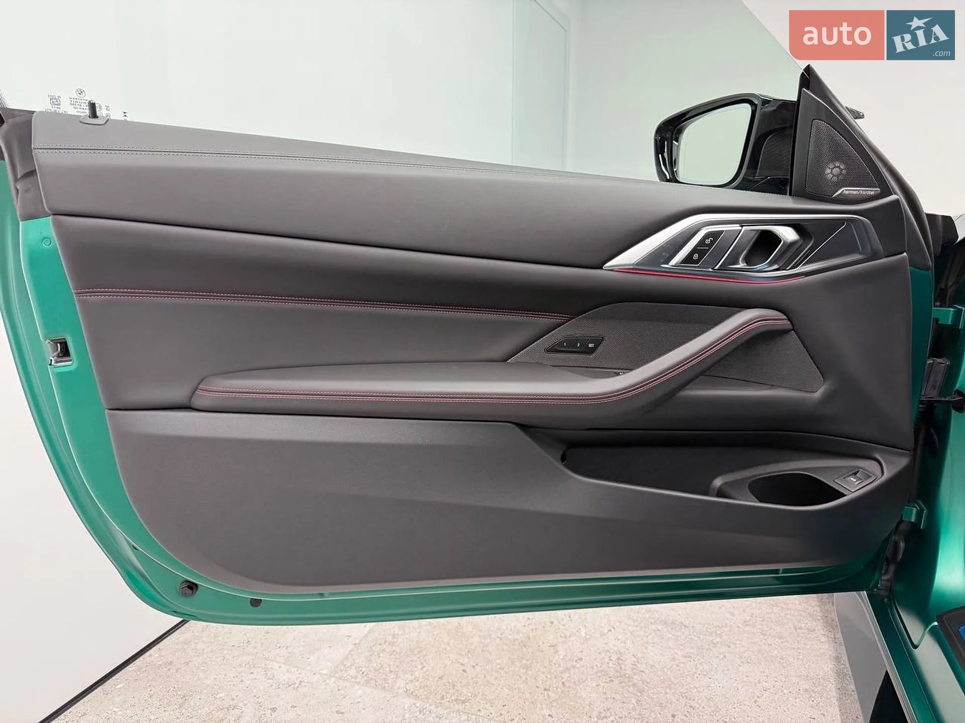 2025 BMW M4 - мініатюра 31