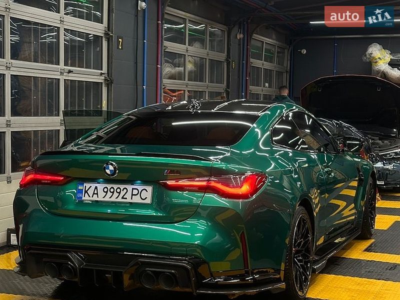 Купе BMW M4 2022 в Києві