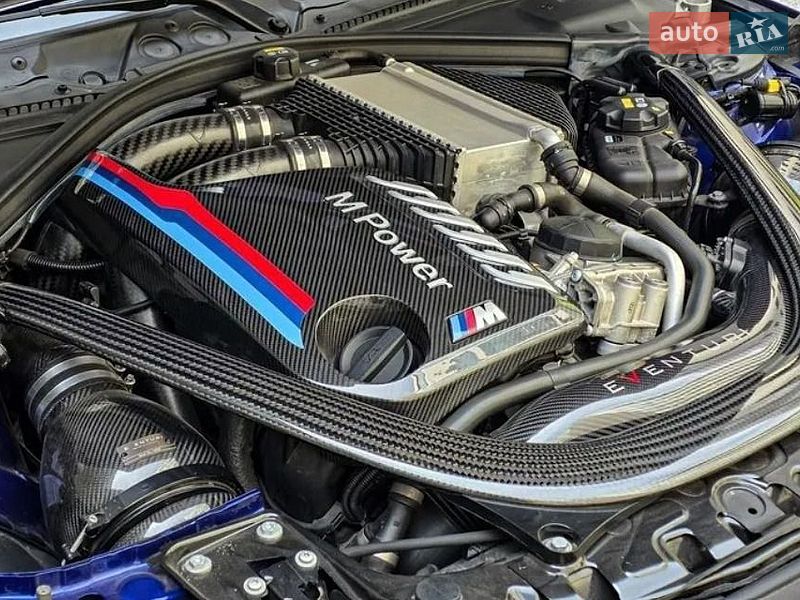 Купе BMW M4 2019 в Новоселиці