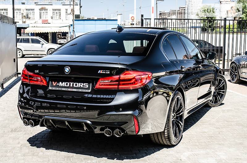 Седан BMW M5 2018 в Києві