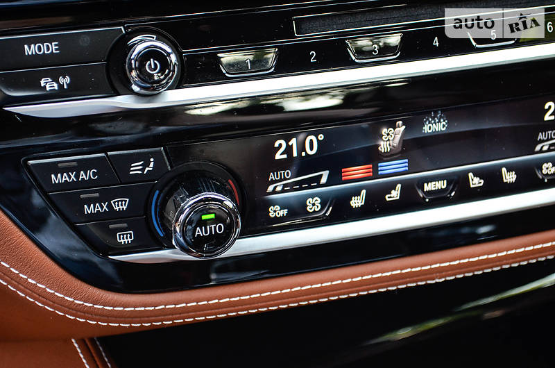 Седан BMW M5 2018 в Києві