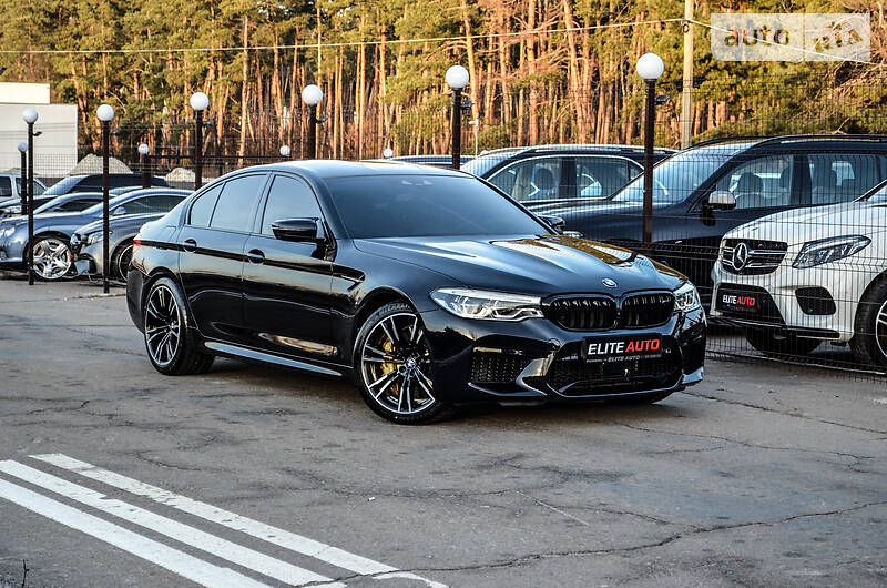 Седан BMW M5 2018 в Києві