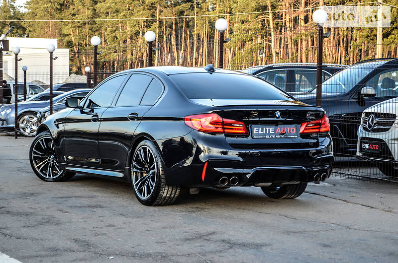 Седан BMW M5 2018 в Києві