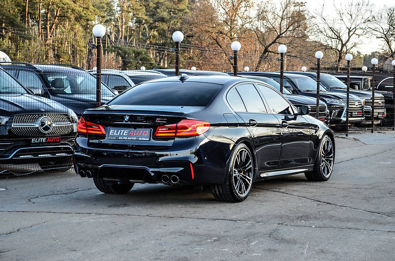 Седан BMW M5 2018 в Києві