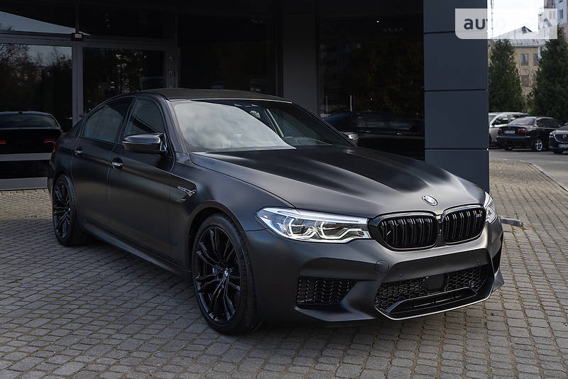 Седан BMW M5 2018 в 