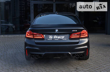 Седан BMW M5 2018 в 