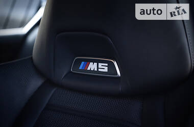 Седан BMW M5 2018 в 